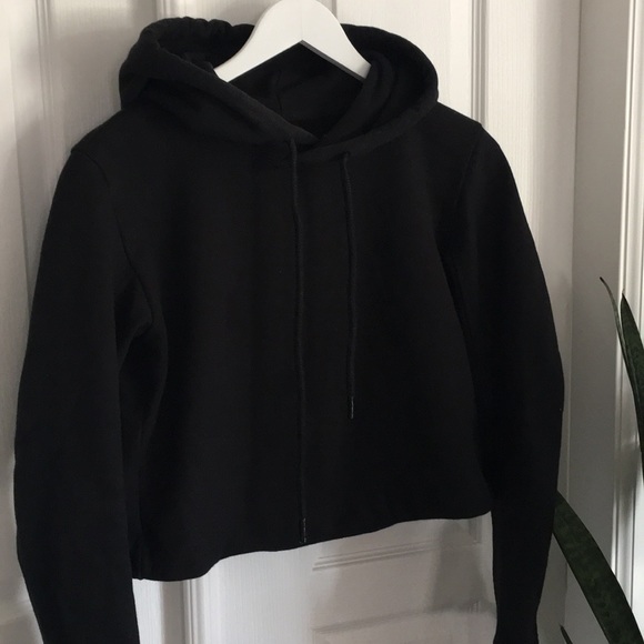 Aritzia Tops - Aritzia Talula cropped terry hoodie